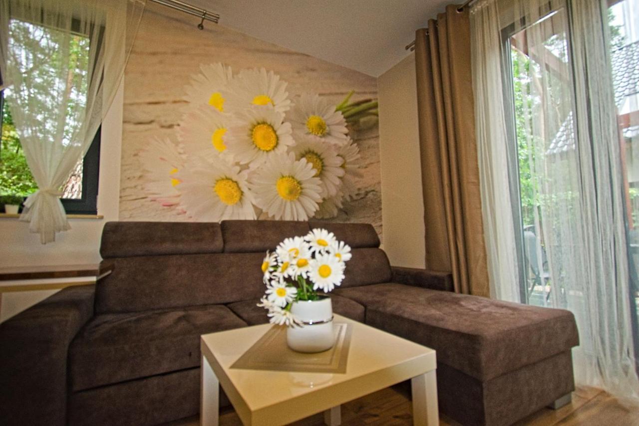 Daisy - Sunny Flowers Apartments Lukecin Exterior photo